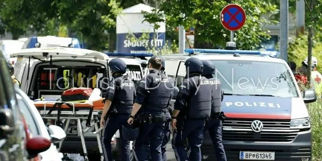 زيادة عدد ضحايا حادث إطلاق النار في مدرسة بالنمسا إلى 11 قتيلاً زيادة عدد ضحايا حادث إطلاق النار في مدرسة بالنمسا إلى 11 قتيلاً