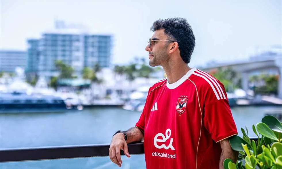 زيزو: اخترت الأهلي لصنع التاريخ… ولا أستطيع الانتظار لخوض أول مباراة. زيزو: اخترت الأهلي لصنع التاريخ… ولا أستطيع الانتظار لخوض أول مباراة.