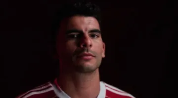 زيزو: اخترت الأهلي لصنع تاريخ جديد.. ووضع الزمالك غير مستقر باستثناء جماهيره.