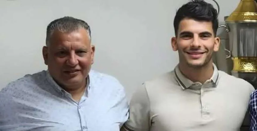 زيزو: قرأنا الفاتحة على تجديد عقدي مع الزمالك، وشرط والدي أدى لوقف المفاوضات. زيزو: قرأنا الفاتحة على تجديد عقدي مع الزمالك، وشرط والدي أدى لوقف المفاوضات.