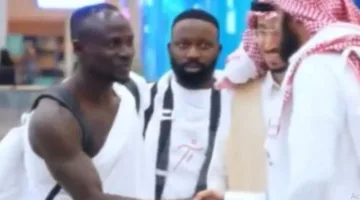 ساديو ماني يؤدي مناسك الحج لأول مرة: هذا ما طلبته من الله على جبل عرفات