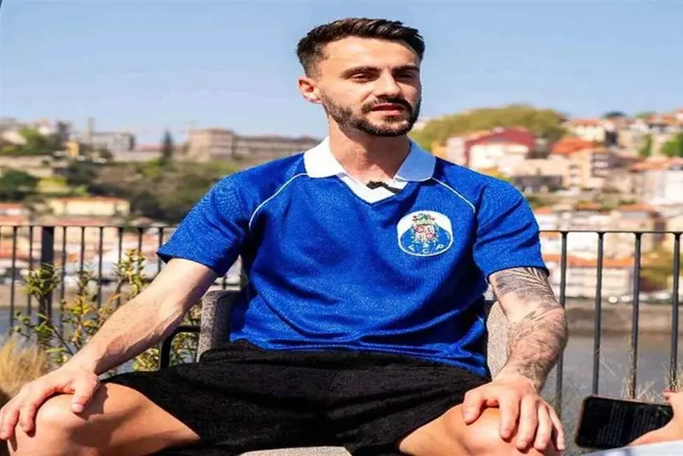 “ستلفت انتباه الجميع لهذا السبب” .. لاعب بورتو يتحدث عن مواجهته مع الأهلي في المونديال “ستلفت انتباه الجميع لهذا السبب” .. لاعب بورتو يتحدث عن مواجهته مع الأهلي في المونديال
