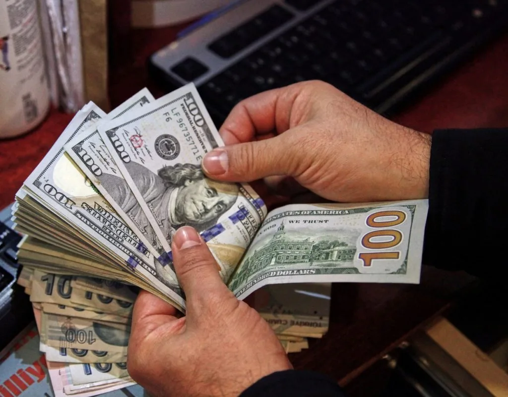 سعر الدولار مقابل الجنيه اليوم: 50.35 جنيه للبيع سعر الدولار مقابل الجنيه اليوم: 50.35 جنيه للبيع