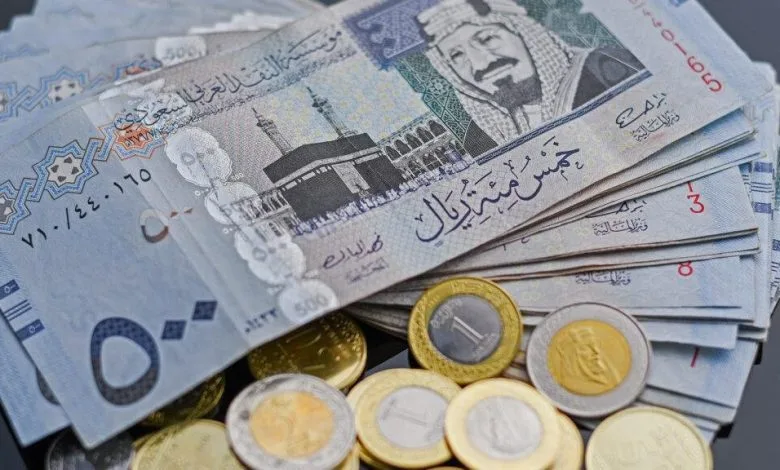 سعر الريال السعودي اليوم: عمليات الشراء والبيع في المصارف سعر الريال السعودي اليوم: عمليات الشراء والبيع في المصارف