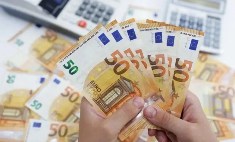 سعر اليورو مقابل الجنيه المصري اليوم الأحد 15 يونيو 2025: استقرار حذر في ظل توقعات الأحداث العالمية. سعر اليورو مقابل الجنيه المصري اليوم الأحد 15 يونيو 2025: استقرار حذر في ظل توقعات الأحداث العالمية.