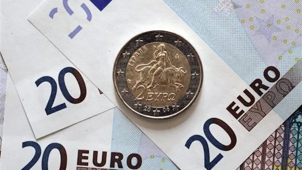 سعر اليورو مقابل الجنيه المصري اليوم الإثنين 9 يونيو 2025 | أحدث التغيرات في العملة الأوروبية سعر اليورو مقابل الجنيه المصري اليوم الإثنين 9 يونيو 2025 | أحدث التغيرات في العملة الأوروبية