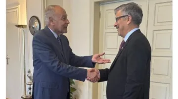 سفير باكستان يسلم مستندات اعتماده لدى الجامعة العربية