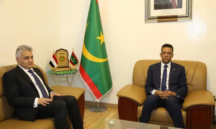 سفيرنا في نواكشوط يناقش فرص التعاون في قطاع الصيد البحري مع الوزير الموريتاني سفيرنا في نواكشوط يناقش فرص التعاون في قطاع الصيد البحري مع الوزير الموريتاني