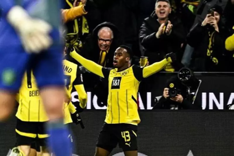 سكاي: تشيلسي يتطلع للتعاقد مع لاعب بوروسيا دورتموند سكاي: تشيلسي يتطلع للتعاقد مع لاعب بوروسيا دورتموند