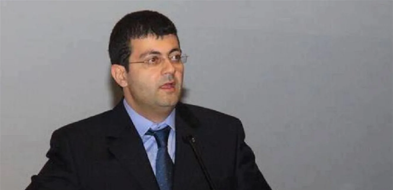 سلوم: لا يوجد قلق بشأن الأدوية، فالمخزون وفير والاستيراد والإنتاج يسيران كالمعتاد سلوم: لا يوجد قلق بشأن الأدوية، فالمخزون وفير والاستيراد والإنتاج يسيران كالمعتاد