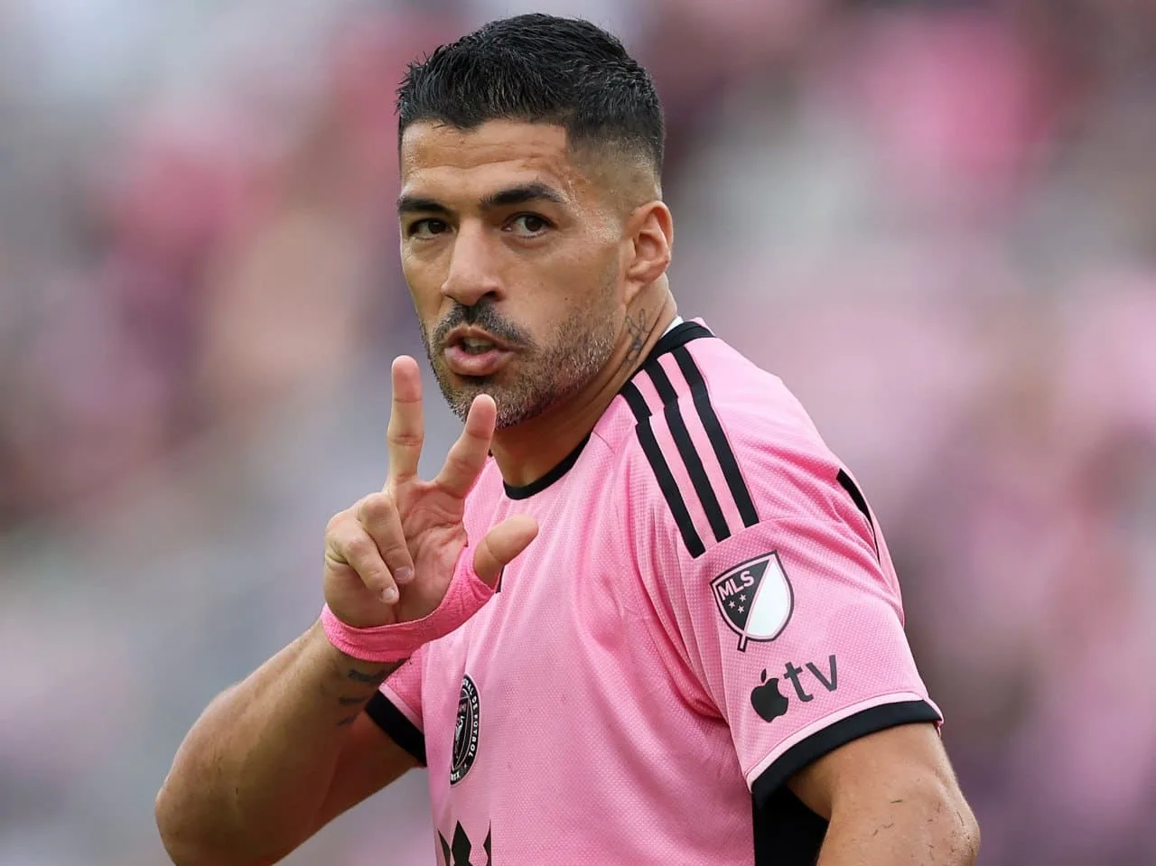 سواريز يعبّر عن انتقاداته لقاعدة الدوري الأمريكي قبل المباراة ضد الأهلي في كأس العالم للأندية سواريز يعبّر عن انتقاداته لقاعدة الدوري الأمريكي قبل المباراة ضد الأهلي في كأس العالم للأندية