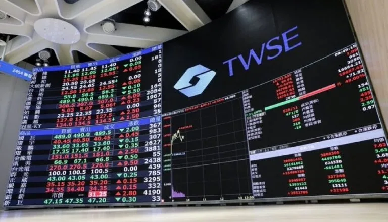 سوق الأسهم التايواني ينهي جلسته بارتفاع بفضل انتعاش قطاع التكنولوجيا سوق الأسهم التايواني ينهي جلسته بارتفاع بفضل انتعاش قطاع التكنولوجيا