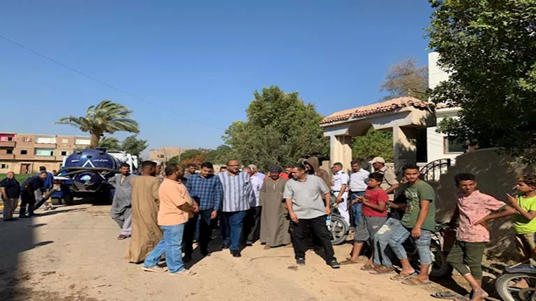 سوهاج توفر 21 قطعة معدات لمعالجة تسرب مياه الصرف في نجع الدير (صور) سوهاج توفر 21 قطعة معدات لمعالجة تسرب مياه الصرف في نجع الدير (صور)