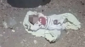 سيدة تُلقي برضيعها داخل مسجد في المنوفية بعد لفه بقطعة قماش