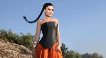 سيرين عبد النور تظهر بإطلالة غير تقليدية تستعيد رونق العصور القديمة