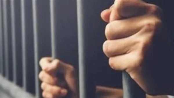 شاب يقتل شقيقته في المحلة بسبب “عبوة سجائر” شاب يقتل شقيقته في المحلة بسبب “عبوة سجائر”