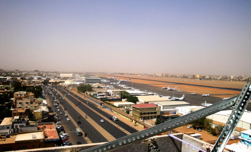 والي الخرطوم: حظر تنفيذ أي مشاريع سكنية غير مصدق عليها أو خارج الأنظمة المعمول بها والي الخرطوم: حظر تنفيذ أي مشاريع سكنية غير مصدق عليها أو خارج الأنظمة المعمول بها