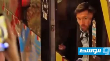 شاهد.. الفوضى والاضطراب أثناء وصول المنتخب الأرجنتيني إلى تشيلي.. ما الذي حدث؟