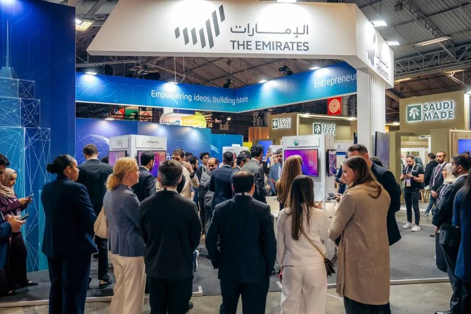 «شراع» تسلط الضوء على إبداعات الشارقة في «فيفاتك» بفرنسا