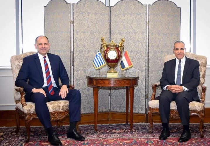 وزير الخارجية يطمئن نظيره اليوناني بعدم تعرّض دير سانت كاترين والمواقع الأثرية المرتبطة به لأي أضرار. وزير الخارجية يطمئن نظيره اليوناني بعدم تعرّض دير سانت كاترين والمواقع الأثرية المرتبطة به لأي أضرار.