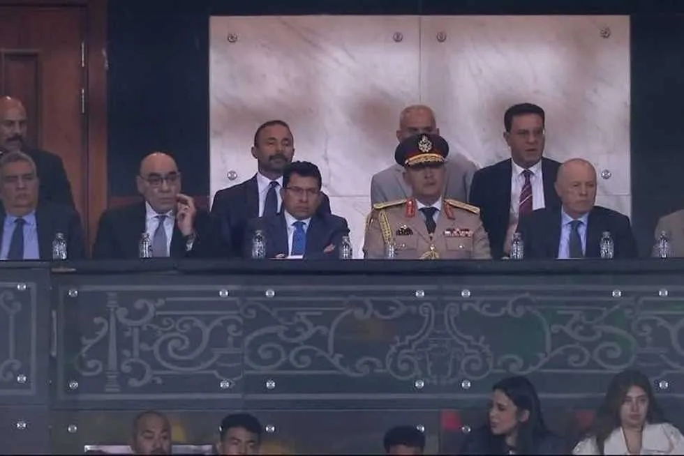 «صاحب أبوريدة».. أحمد مجاهد يثير تساؤلات الجماهير في نهائي كأس مصر «صاحب أبوريدة».. أحمد مجاهد يثير تساؤلات الجماهير في نهائي كأس مصر