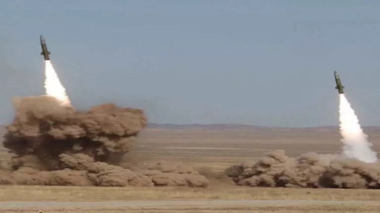 صاروخ إسرائيلي بدّل مساره وهدد بحدوث “كارثة” في غزة صاروخ إسرائيلي بدّل مساره وهدد بحدوث “كارثة” في غزة