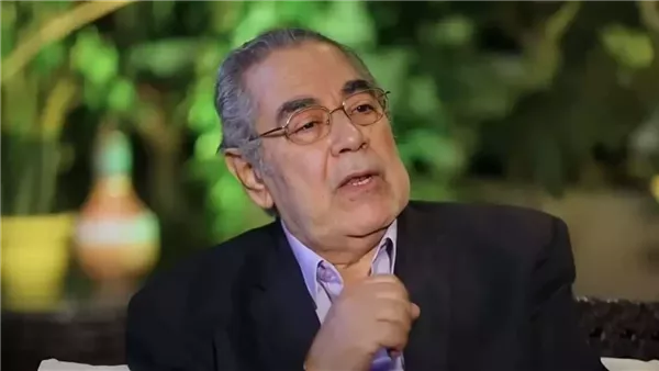 صبري عبد المنعم يغادر المستشفى متوجهاً إلى منزله بعد تحسن صحته صبري عبد المنعم يغادر المستشفى متوجهاً إلى منزله بعد تحسن صحته