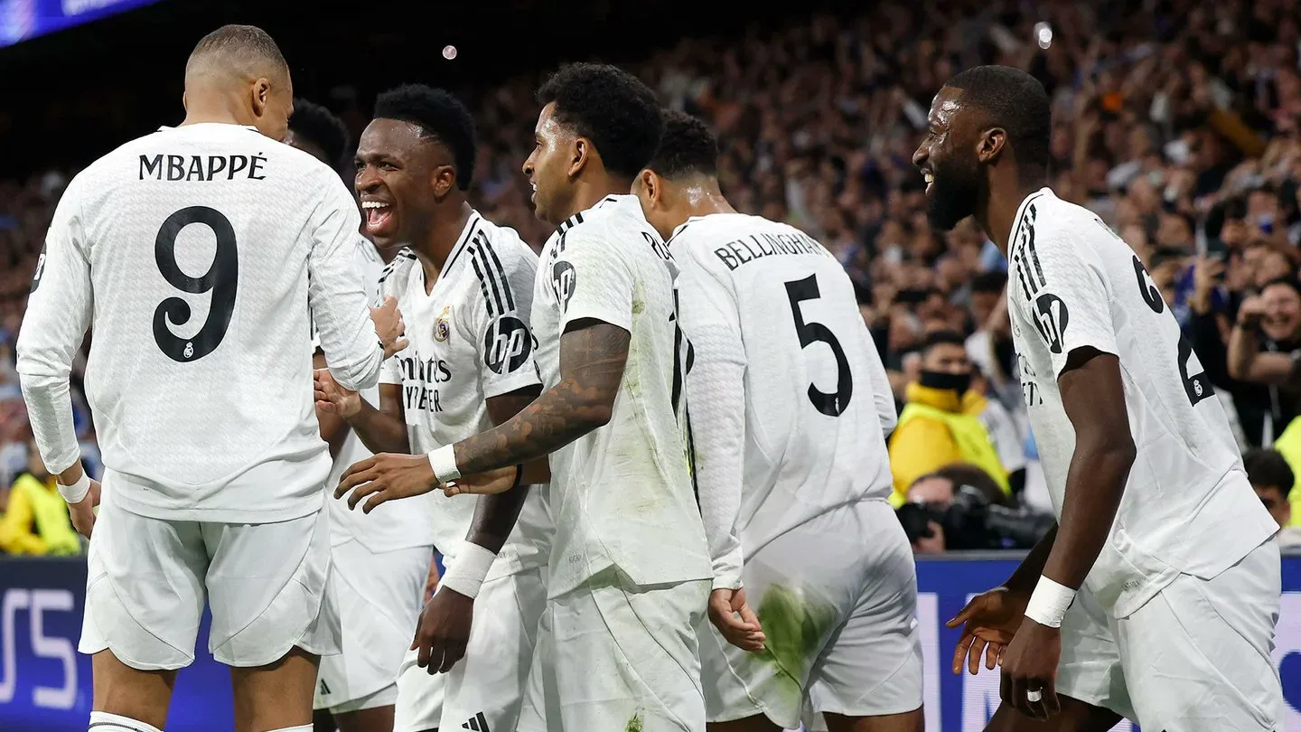 صراع قوي بين ريال مدريد وآرسنال على لاعب وسط سوسيداد صراع قوي بين ريال مدريد وآرسنال على لاعب وسط سوسيداد