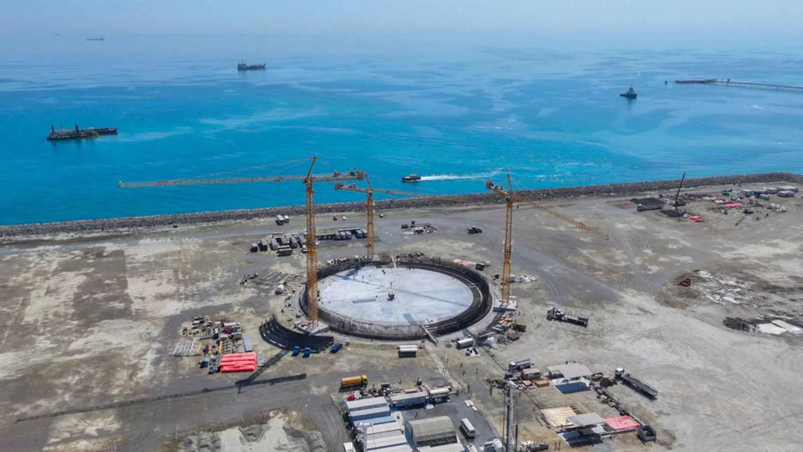 صندوق النقد الدولي يثني على استمرار ازدهار الاقتصاد العماني صندوق النقد الدولي يثني على استمرار ازدهار الاقتصاد العماني