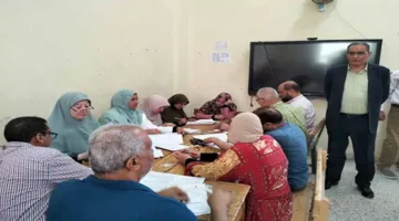 صور: انطلاق عملية تصحيح امتحانات الشهادة الإعدادية في بني سويف