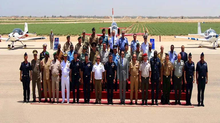 صور.. تنظيم زيارة للملحقين العسكريين إلى مجموعة من المنشآت العسكرية في مصر صور.. تنظيم زيارة للملحقين العسكريين إلى مجموعة من المنشآت العسكرية في مصر