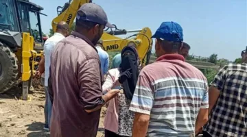 صيانة الأنبوب الرئيسي للمياه على الطريق الدولي في كفر الشيخ