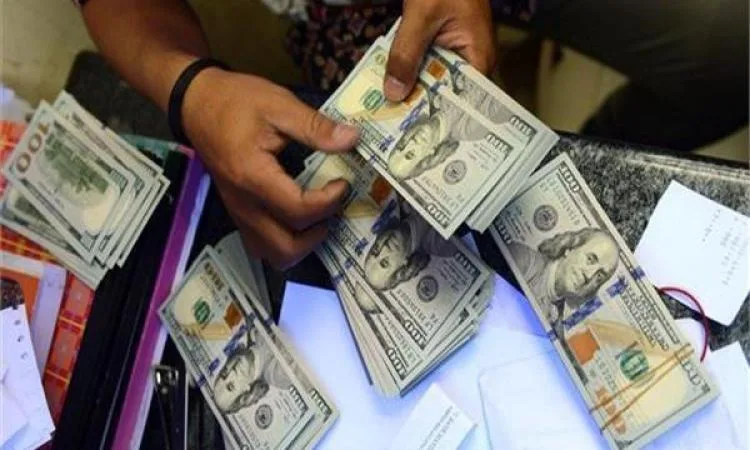 ضبط قضايا تهريب عملة أجنبية بقيمة 7 ملايين جنيه خلال 24 ساعة ضبط قضايا تهريب عملة أجنبية بقيمة 7 ملايين جنيه خلال 24 ساعة