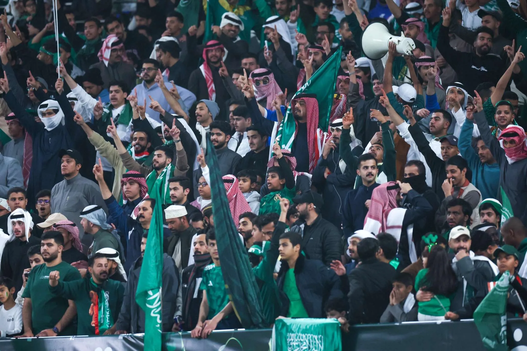 ضوابط خاصة لتوزيع تذاكر مباراة الأخضر والبحرين في تصفيات كأس العالم ضوابط خاصة لتوزيع تذاكر مباراة الأخضر والبحرين في تصفيات كأس العالم