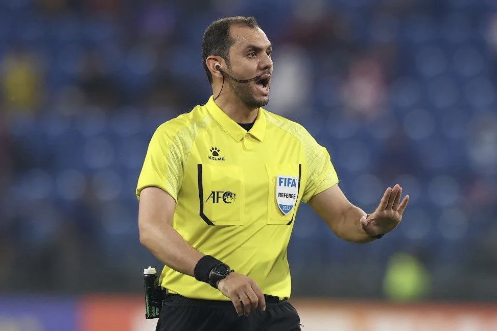 طاقم تحكيم سعودي يدير مباراة قطر وإيران في تصفيات كأس العالم