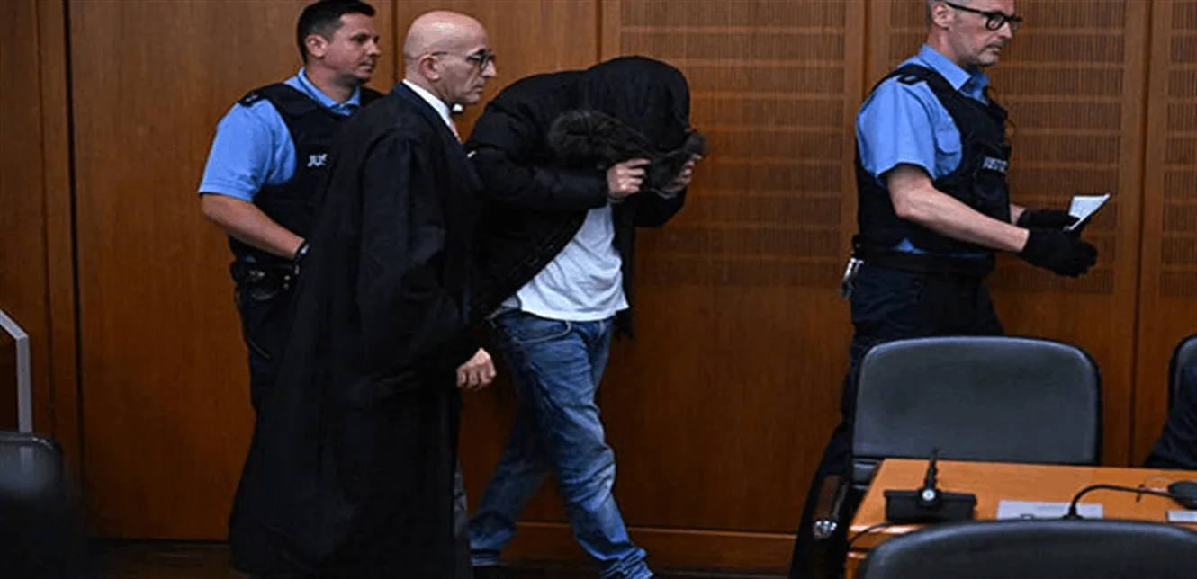 طبيب سوري قام بتعذيب المعارضين أثناء حكم الأسد.. إليك ما حدث له في ألمانيا طبيب سوري قام بتعذيب المعارضين أثناء حكم الأسد.. إليك ما حدث له في ألمانيا