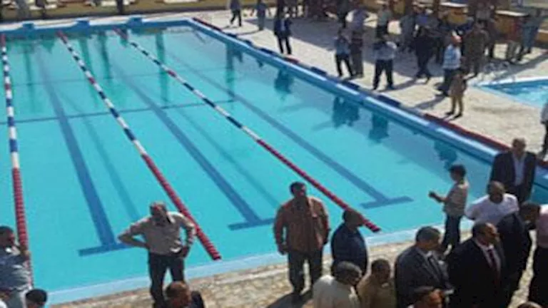 طفل يواجه خطر الغرق في المركز الأولمبي بالمعادي طفل يواجه خطر الغرق في المركز الأولمبي بالمعادي