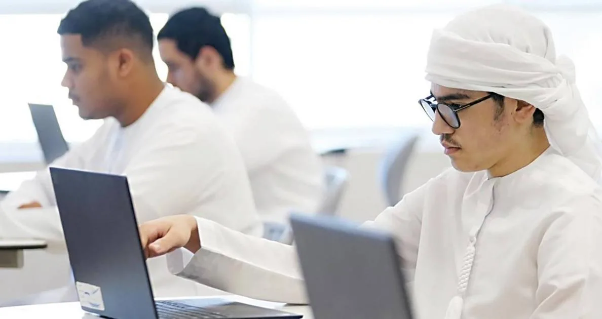 طلاب أبوظبي: امتحان الرياضيات كان بسيطاً وواضحاً طلاب أبوظبي: امتحان الرياضيات كان بسيطاً وواضحاً