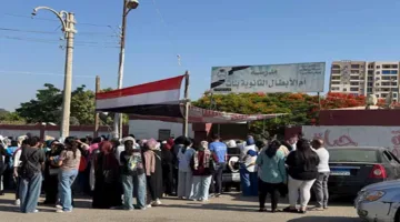 طلاب الثانوية العامة في الإسماعيلية: امتحانات اليوم تمنح بعض الراحة للأعصاب
