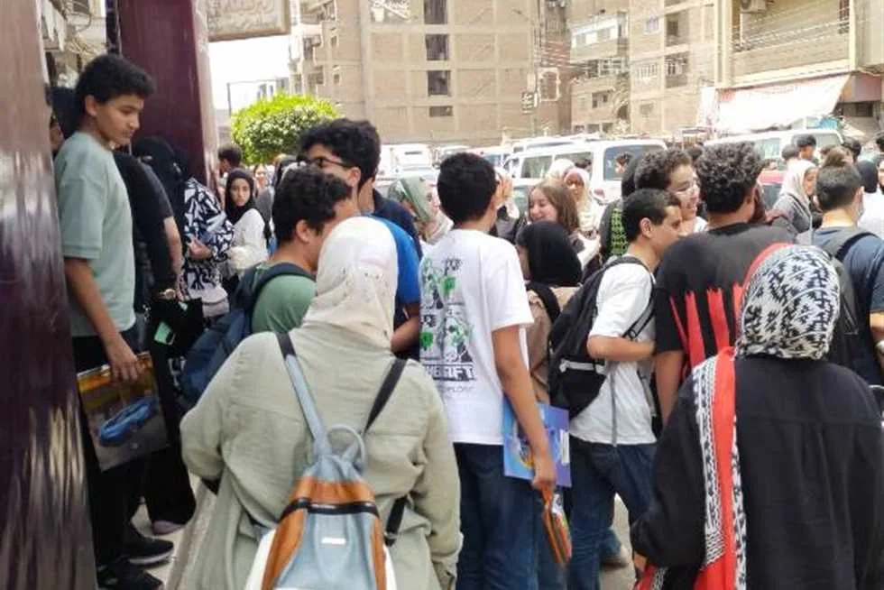 طلاب المرحلة الإعدادية في القليوبية يتقدمون لامتحان الهندسة وعلوم الكمبيوتر. طلاب المرحلة الإعدادية في القليوبية يتقدمون لامتحان الهندسة وعلوم الكمبيوتر.