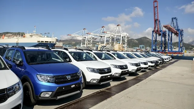 طنجة المتوسط يعزز مكانة المغرب كقوة صناعية منافسة لإسبانيا في مجال صناعة السيارات طنجة المتوسط يعزز مكانة المغرب كقوة صناعية منافسة لإسبانيا في مجال صناعة السيارات