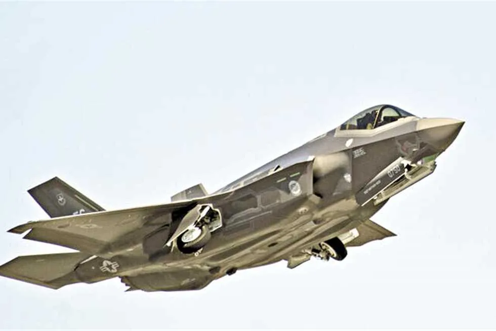 «طيارها تخلى عنها».. الجيش الإيراني يسقط مقاتلة F35 إسرائيلية «طيارها تخلى عنها».. الجيش الإيراني يسقط مقاتلة F35 إسرائيلية