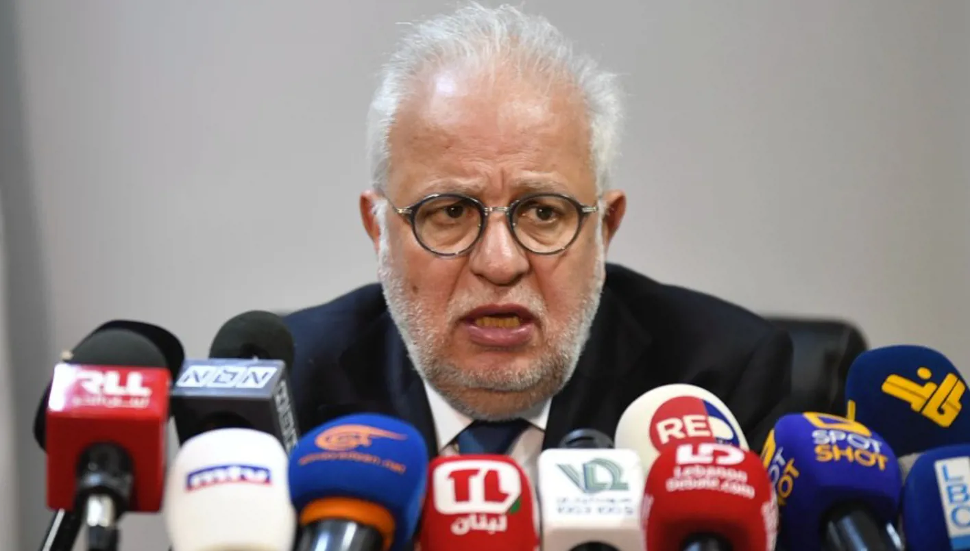 عاجل – وزير العدل اللبناني: نرفض السلاح خارج إطار الدولة وطلبت فتح تحقيق في الاعتداء على “اليونيفيل” عاجل – وزير العدل اللبناني: نرفض السلاح خارج إطار الدولة وطلبت فتح تحقيق في الاعتداء على “اليونيفيل”