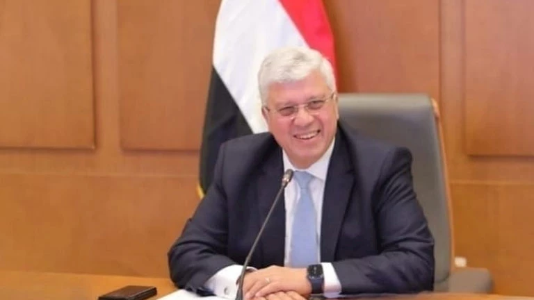 عاشور: الذكاء الاصطناعي والإبداع هما أساسا التعليم الحديث عاشور: الذكاء الاصطناعي والإبداع هما أساسا التعليم الحديث