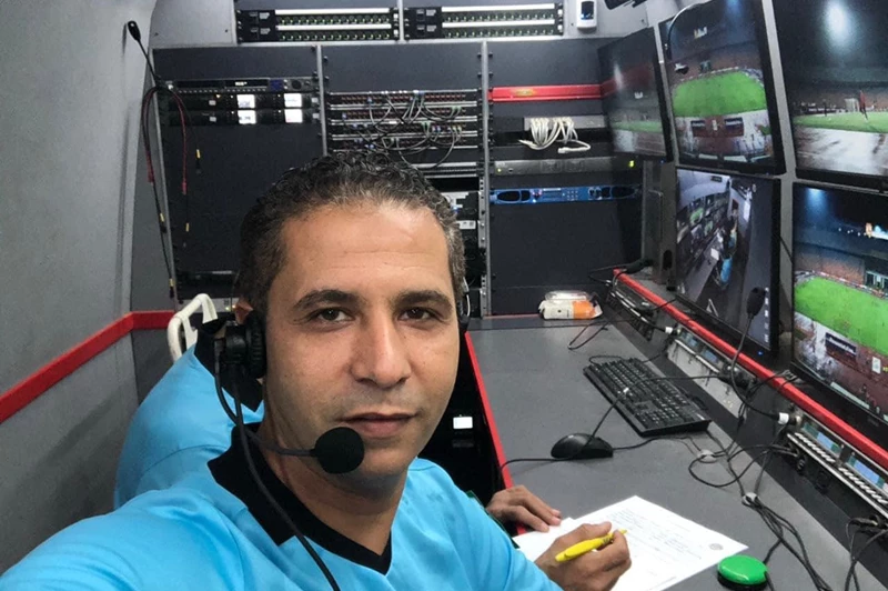 عاشور يطبق تقنية VAR في لقاء بايرن ميونيخ وأوكلاند سيتي بكأس العالم للأندية عاشور يطبق تقنية VAR في لقاء بايرن ميونيخ وأوكلاند سيتي بكأس العالم للأندية
