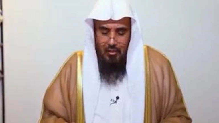 عالم سعودي ينبه من تخطي الميقات أثناء الإحرام في الطائرة: لحظة واحدة تهم عالم سعودي ينبه من تخطي الميقات أثناء الإحرام في الطائرة: لحظة واحدة تهم