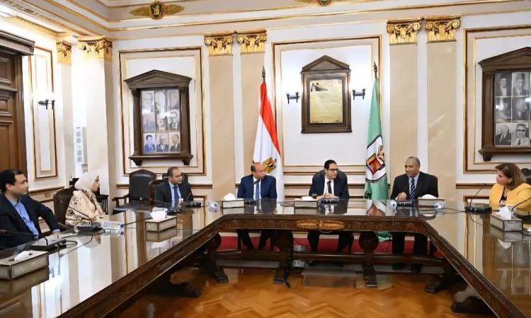 “عبد الصادق” يؤكد على أهمية الالتزام بقواعد البحث العلمي واحترام الملكية الفكرية “عبد الصادق” يؤكد على أهمية الالتزام بقواعد البحث العلمي واحترام الملكية الفكرية