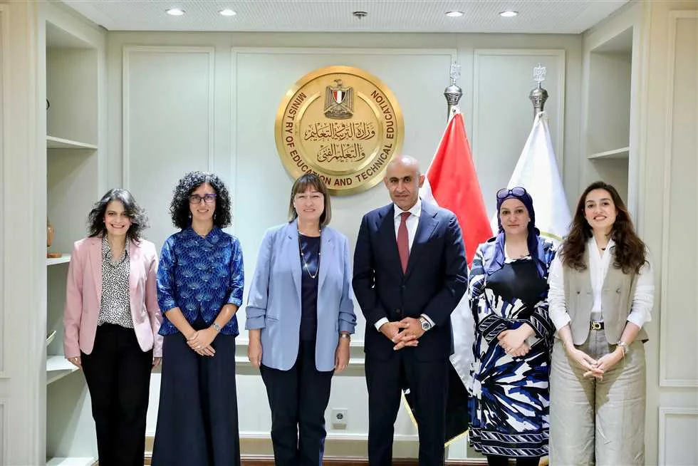 «عبداللطيف» يجتمع بمنسق الأمم المتحدة لمناقشة تحسين نظام التعليم قبل الجامعي «عبداللطيف» يجتمع بمنسق الأمم المتحدة لمناقشة تحسين نظام التعليم قبل الجامعي