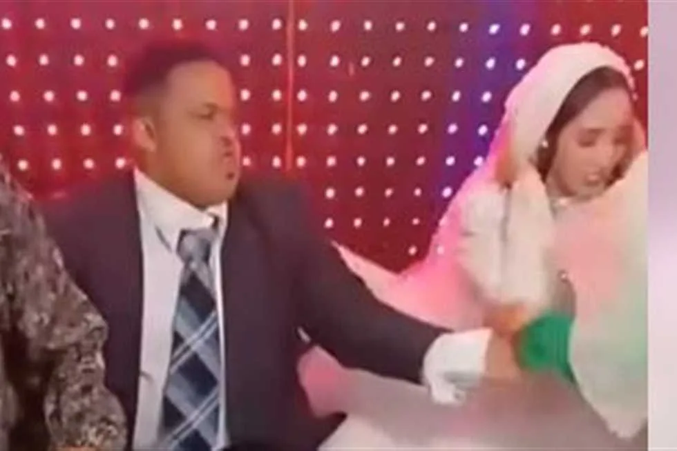 عروس من الشرقية تتألق في فيديو زفافها رغم متلازمة داون: “زوجي طبيعي وأنا سعيدة معه” (فيديو) عروس من الشرقية تتألق في فيديو زفافها رغم متلازمة داون: “زوجي طبيعي وأنا سعيدة معه” (فيديو)