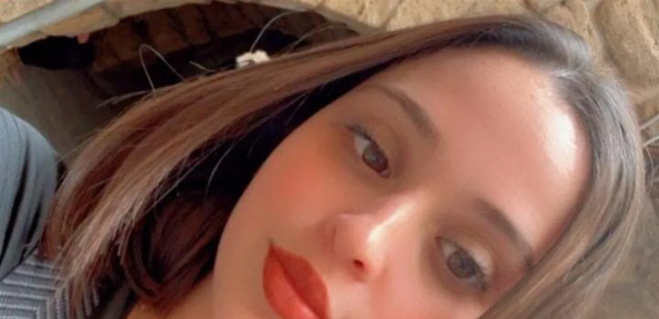 عطاف تُصاب في حادث سيارة مروع في جزين عطاف تُصاب في حادث سيارة مروع في جزين